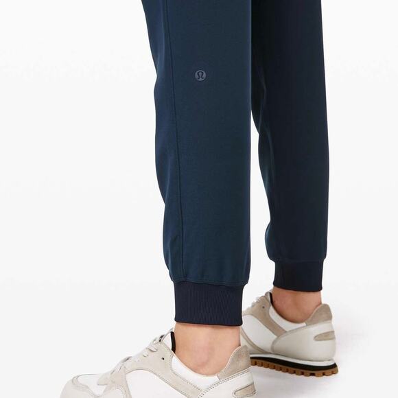 LULULEMON On The Fly Jogger Pants True Navy 4 - Picture 3 of 12